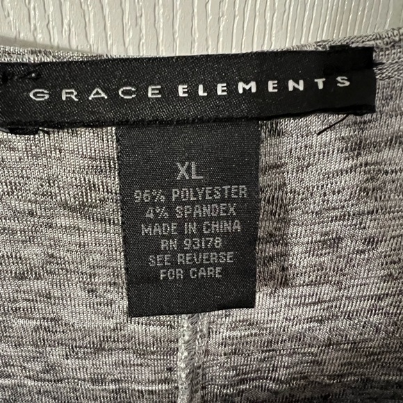 Women’s dress top silver one XL - Picture 2 of 2